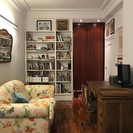 Habitacion Grande Y Confortable Con Bano Privado Junto A Guggenheim Bilbao Buitenkant foto